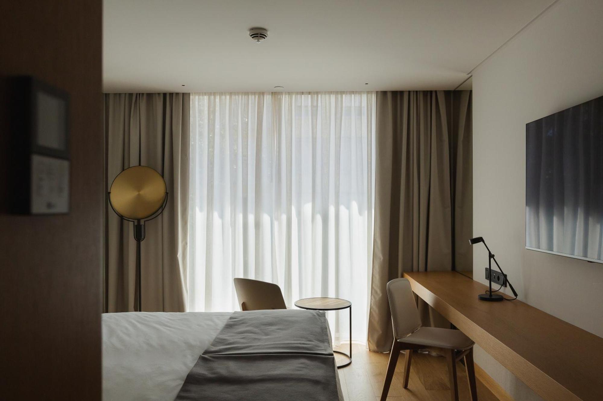 Lumen Hotel & The Lisbon Light Show Стая снимка