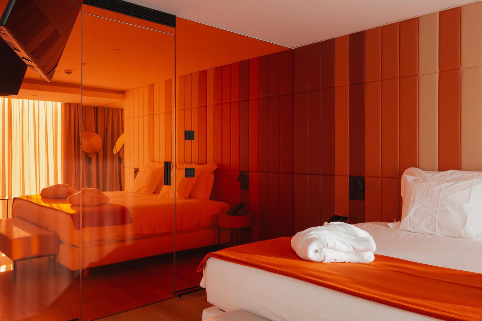Lumen Hotel & The Lisbon Light Show Стая снимка