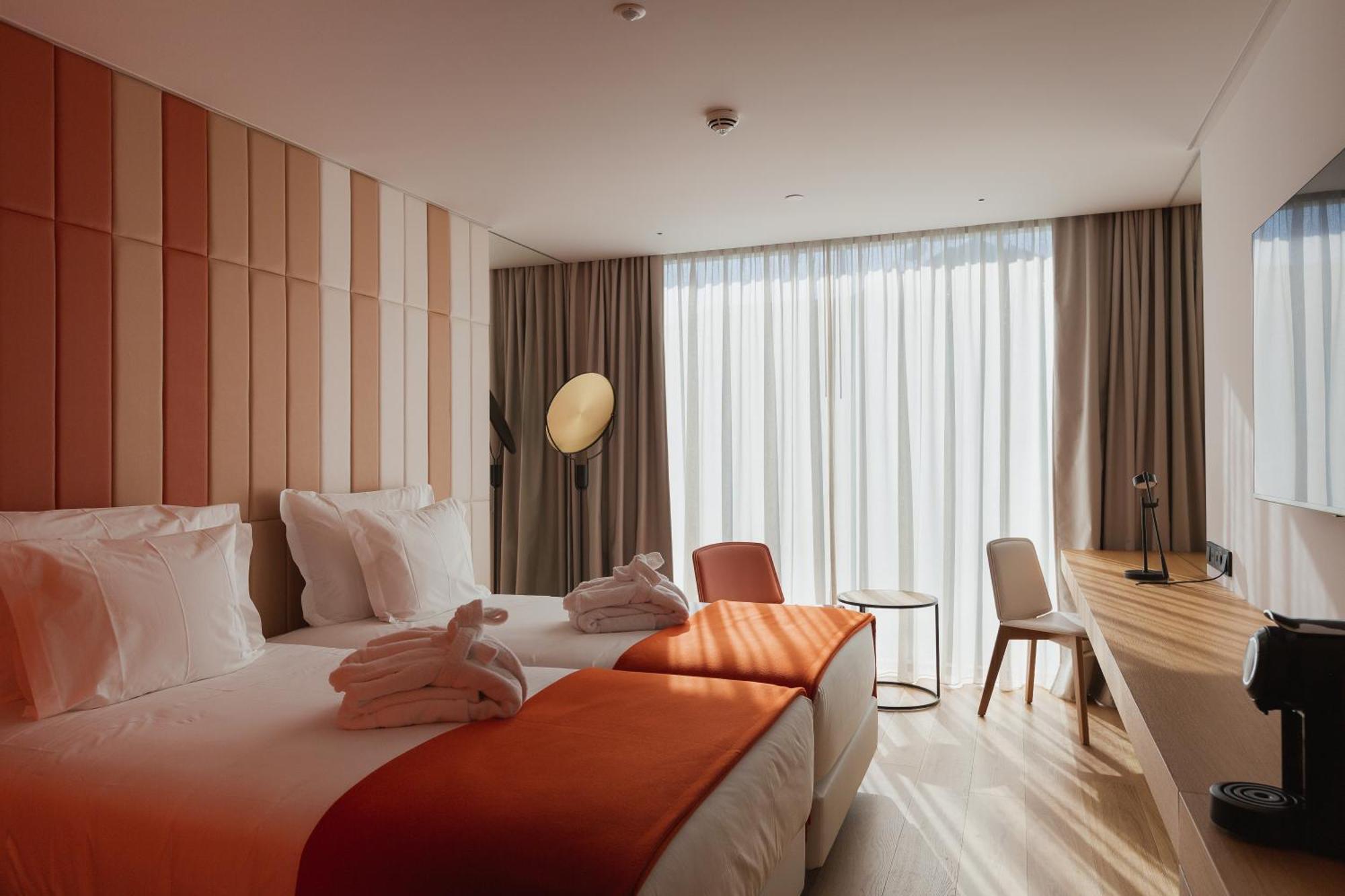 Lumen Hotel & The Lisbon Light Show Екстериор снимка